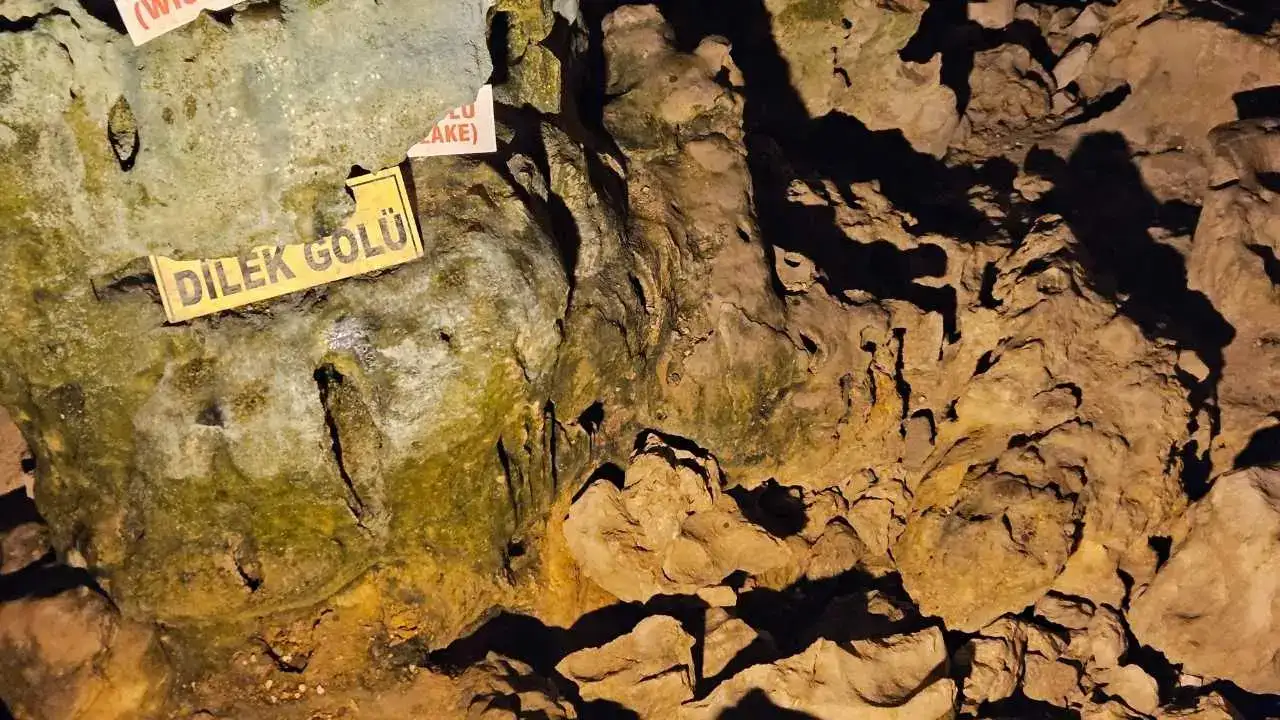 Burdur İnsuyu Mağarası’nda 9 Gölün Tamamı Kurudu! 3